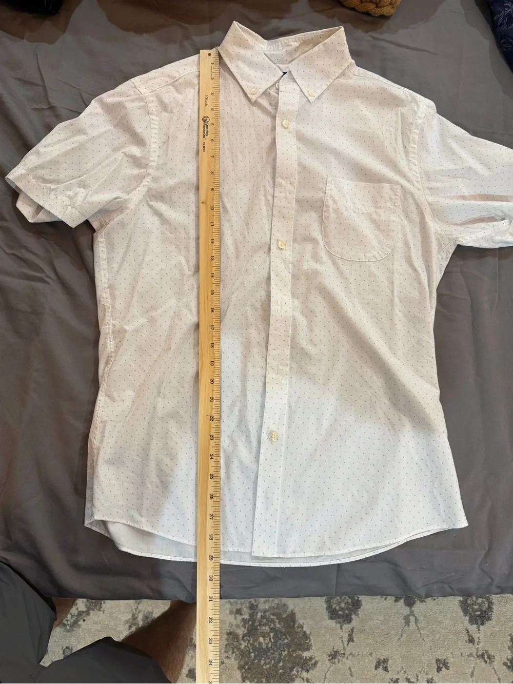 Charles Tyrwhitt Men's White Short-Sleeve Button-Down Shirt w/ white Dot Print